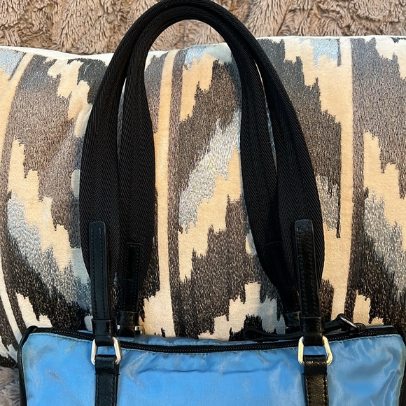 PRADA Nylon Blue Long Strap Shoulder bag casual / sporty look - priced to sell - Picture 8 of 17